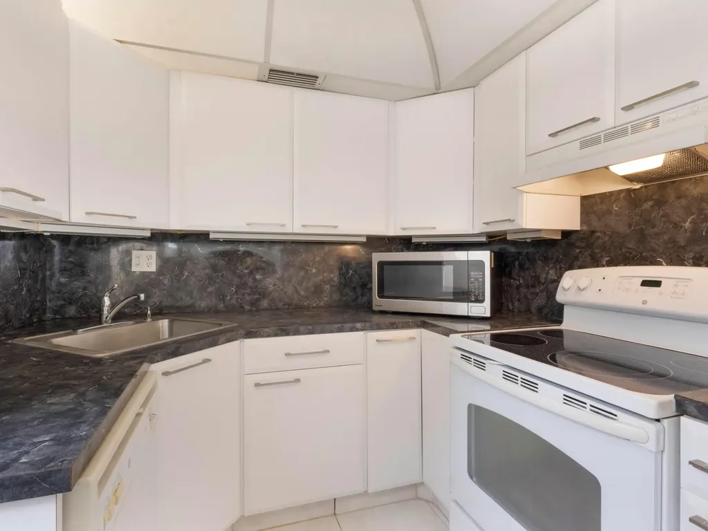 405 Burgundy I Delray Beach FL 33484