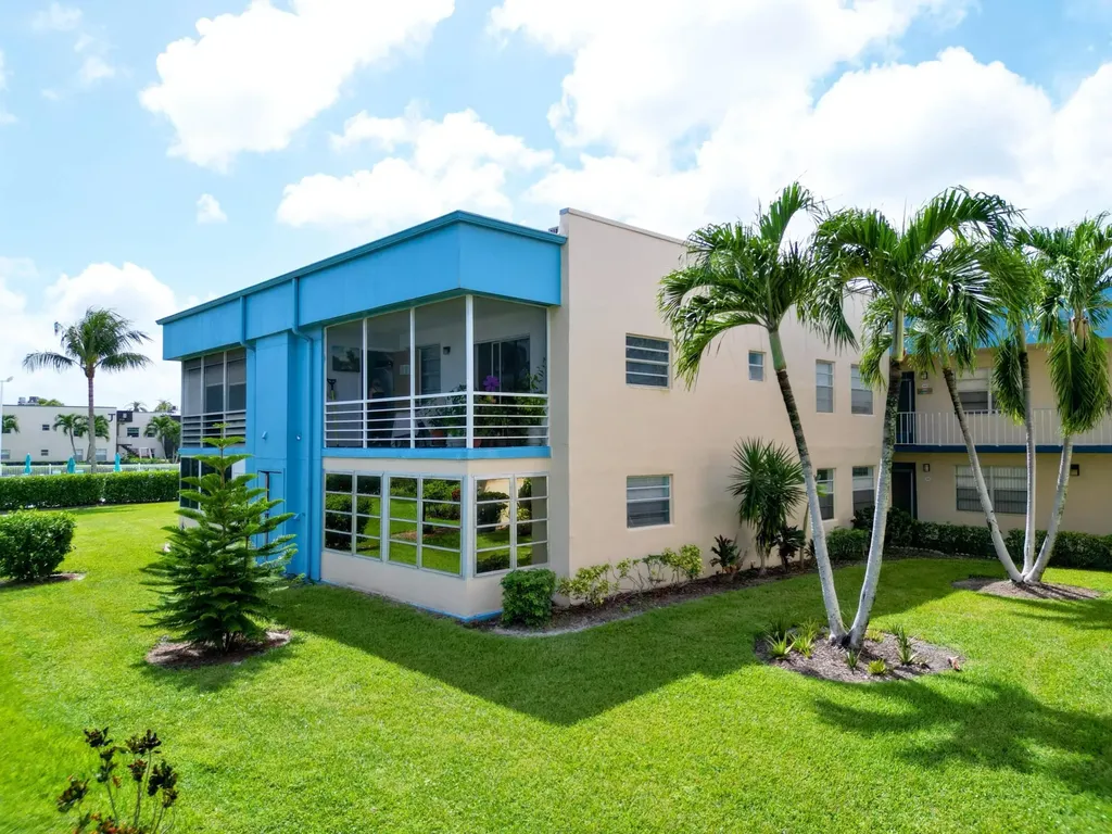 405 Burgundy I Delray Beach FL 33484