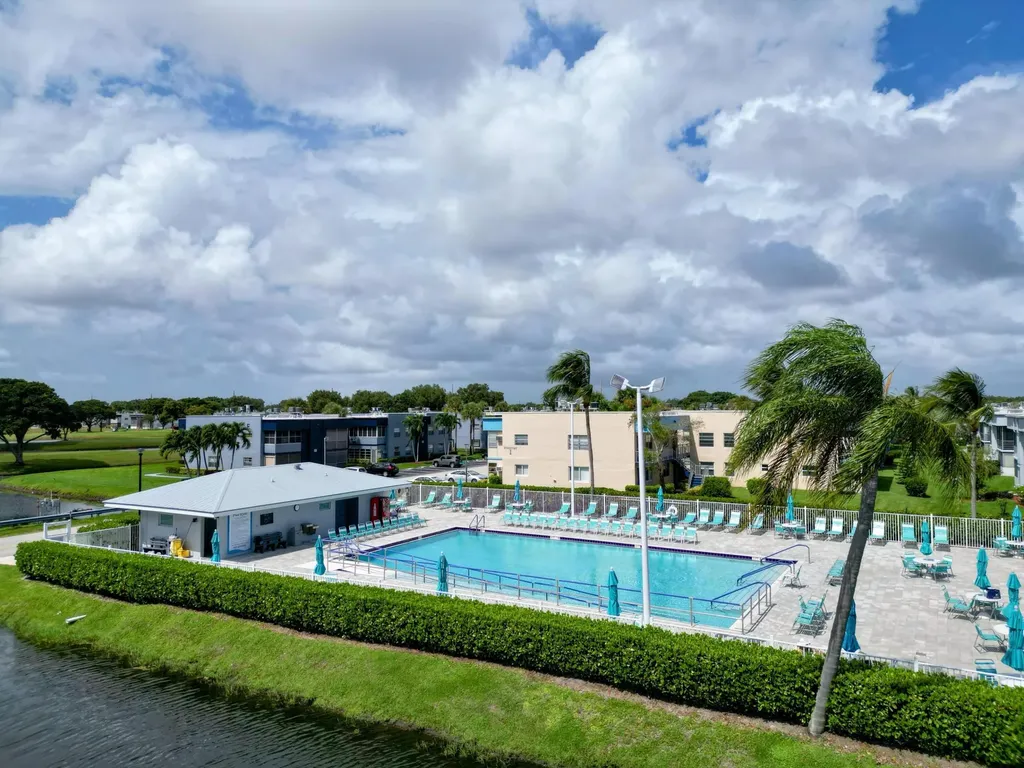 405 Burgundy I Delray Beach FL 33484
