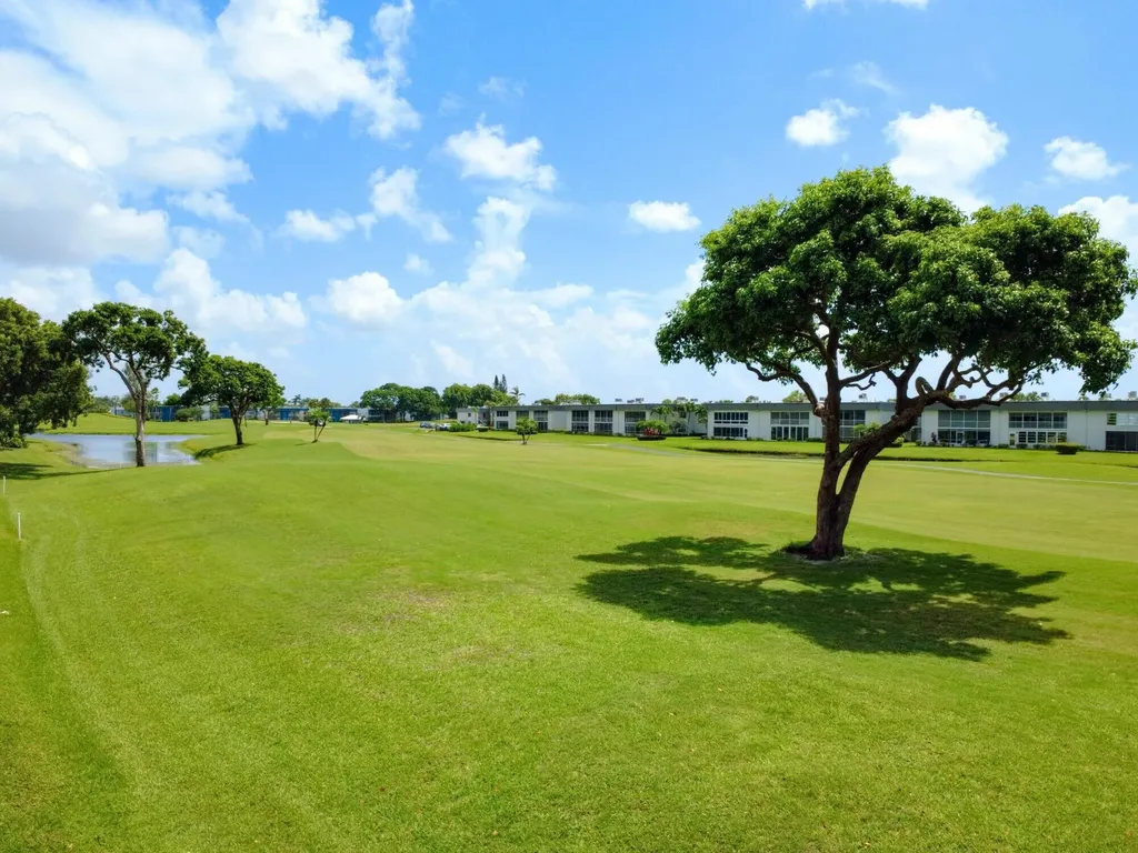 405 Burgundy I Delray Beach FL 33484