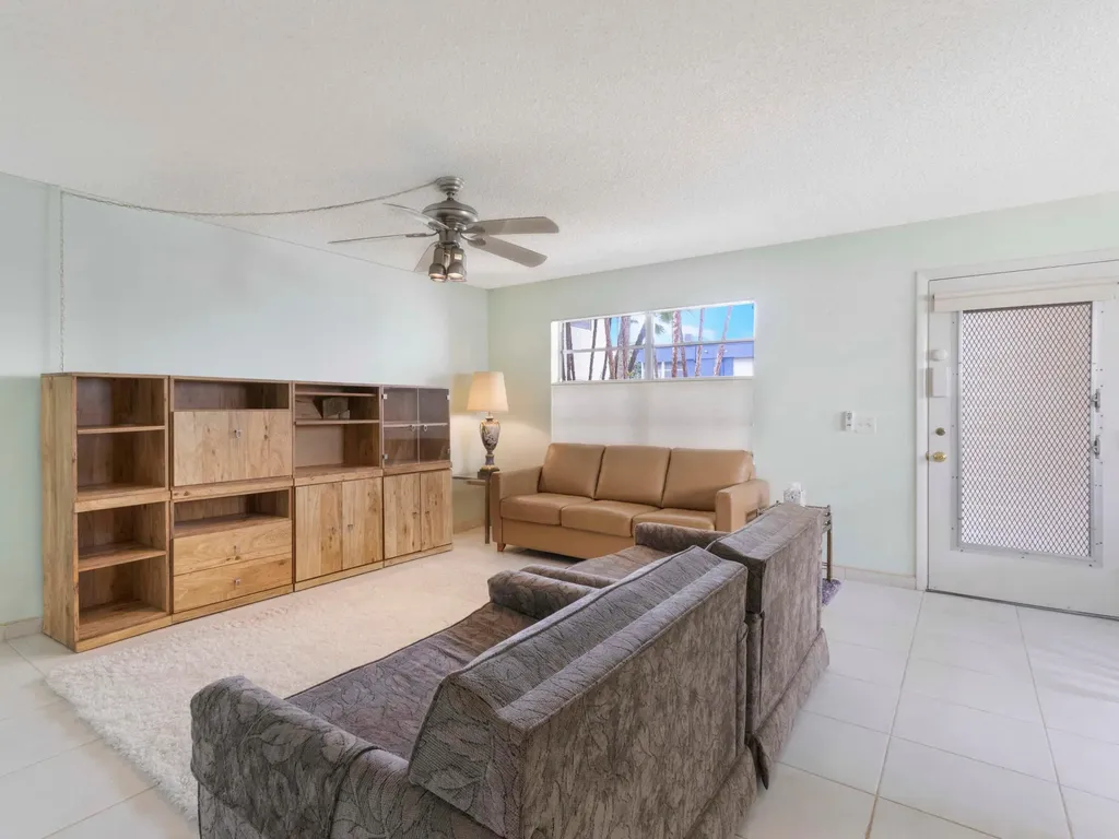 405 Burgundy I Delray Beach FL 33484