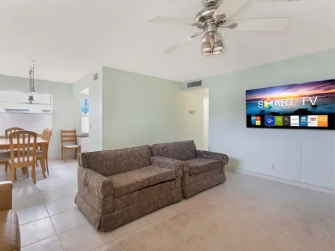 405 Burgundy I Delray Beach FL 33484