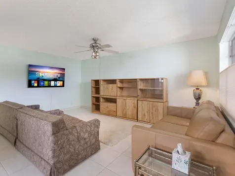 405 Burgundy I Delray Beach FL 33484