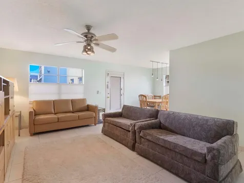 405 Burgundy I Delray Beach FL 33484