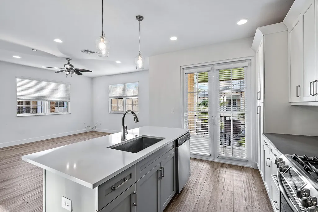 3770 County Line Road Tequesta FL 33469