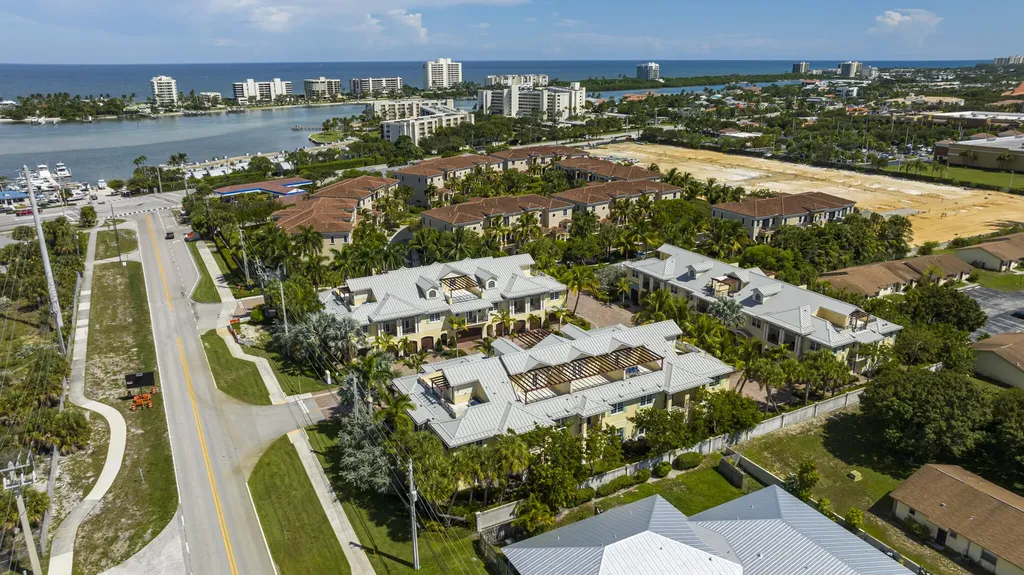 3770 County Line Road Tequesta FL 33469