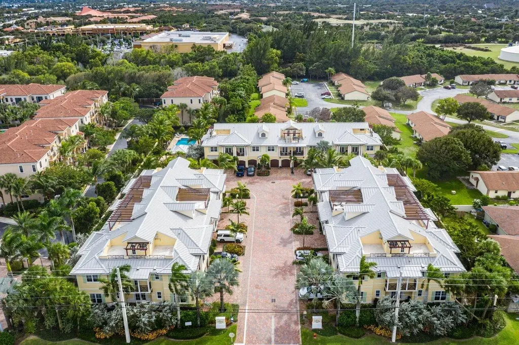 3770 County Line Road Tequesta FL 33469