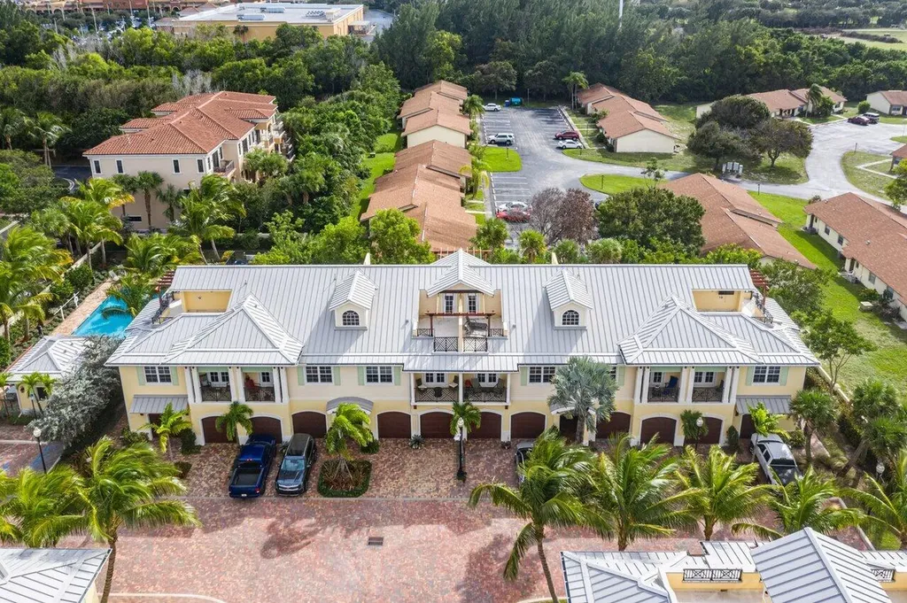 3770 County Line Road Tequesta FL 33469