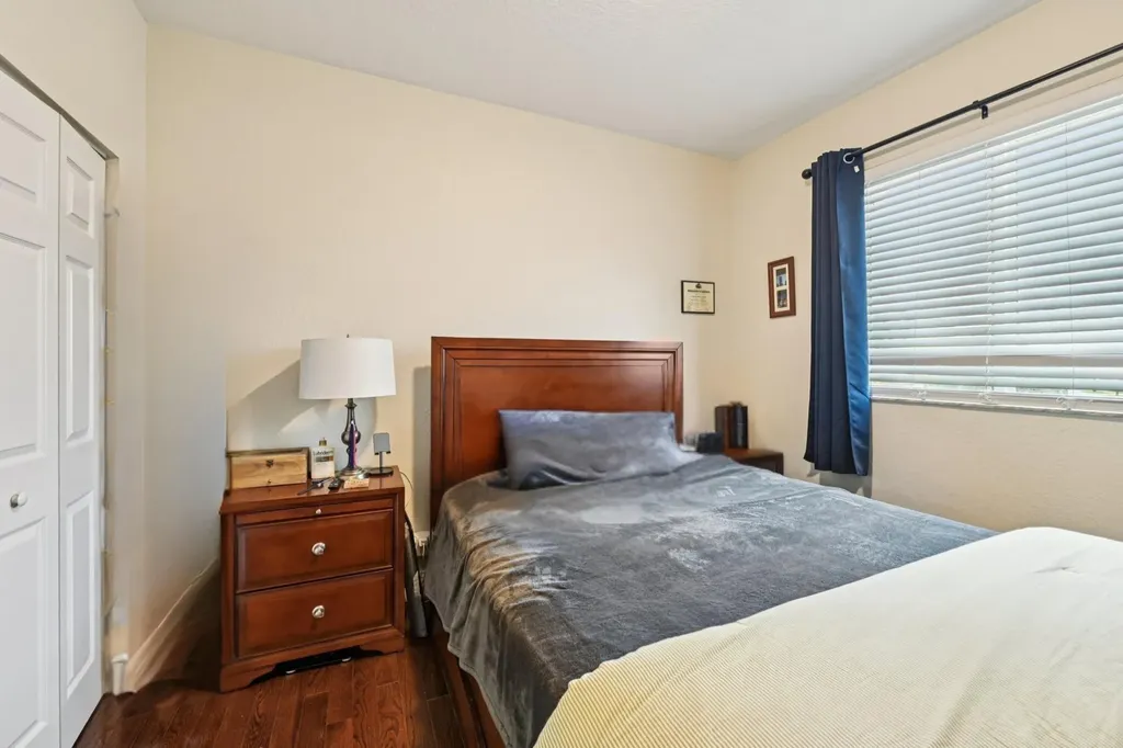 553 Gazetta Way West Palm Beach FL 33413