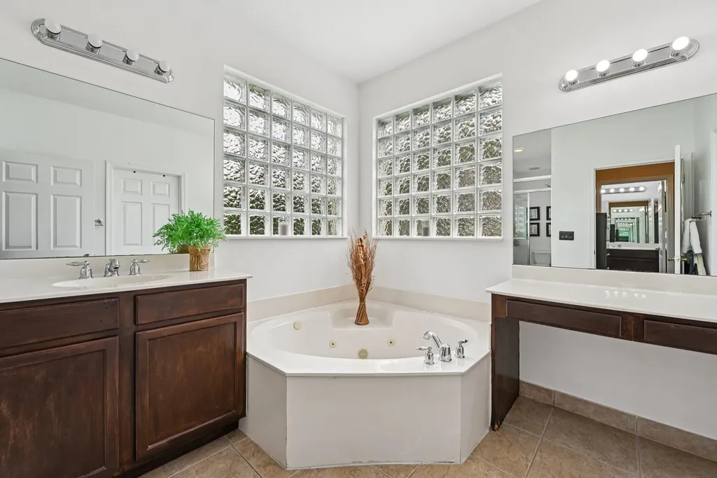 553 Gazetta Way West Palm Beach FL 33413