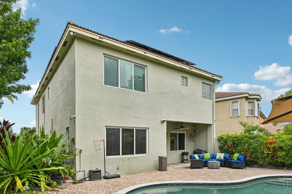 553 Gazetta Way West Palm Beach FL 33413