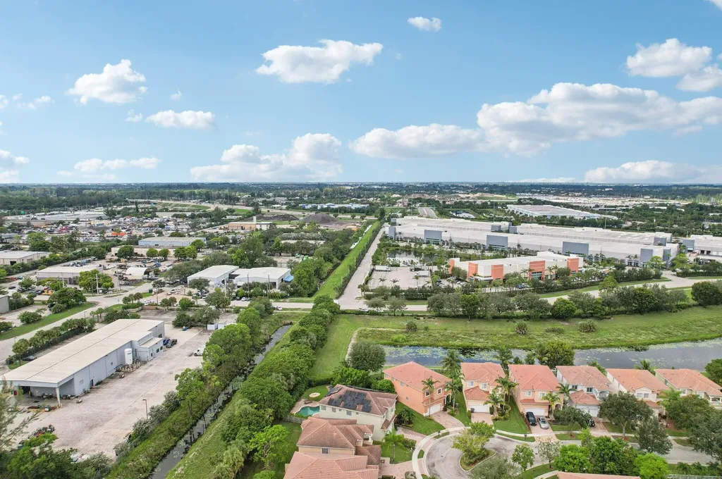 553 Gazetta Way West Palm Beach FL 33413