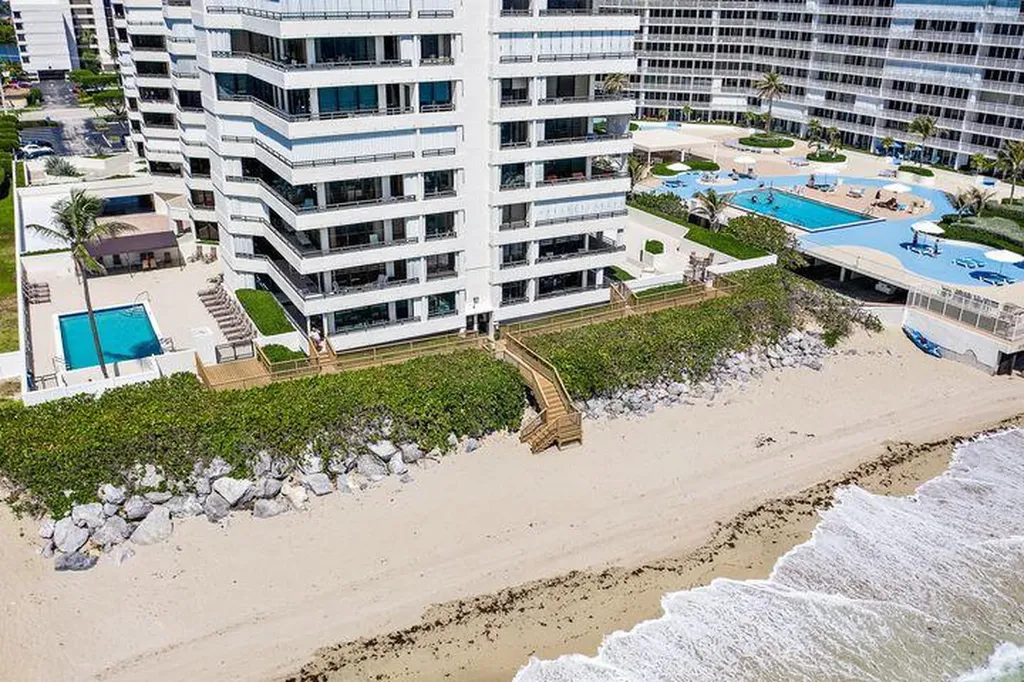 3560 S Ocean Boulevard South Palm Beach FL 33480