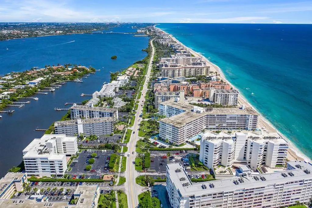 3560 S Ocean Boulevard South Palm Beach FL 33480
