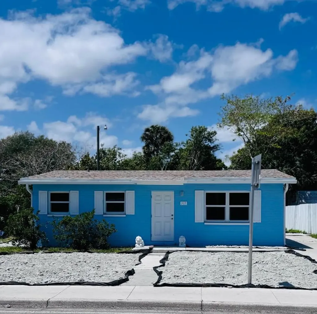 517 N 25th Street Fort Pierce FL 34947