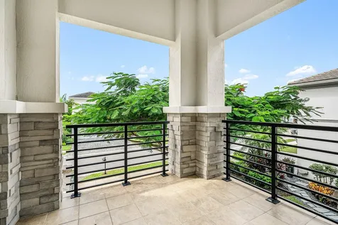 6901 NW 25th Way Boca Raton FL 33496