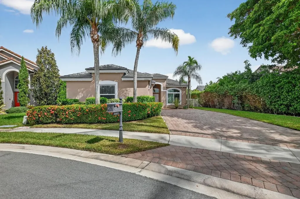 20921 La Plata Court Boca Raton FL 33428