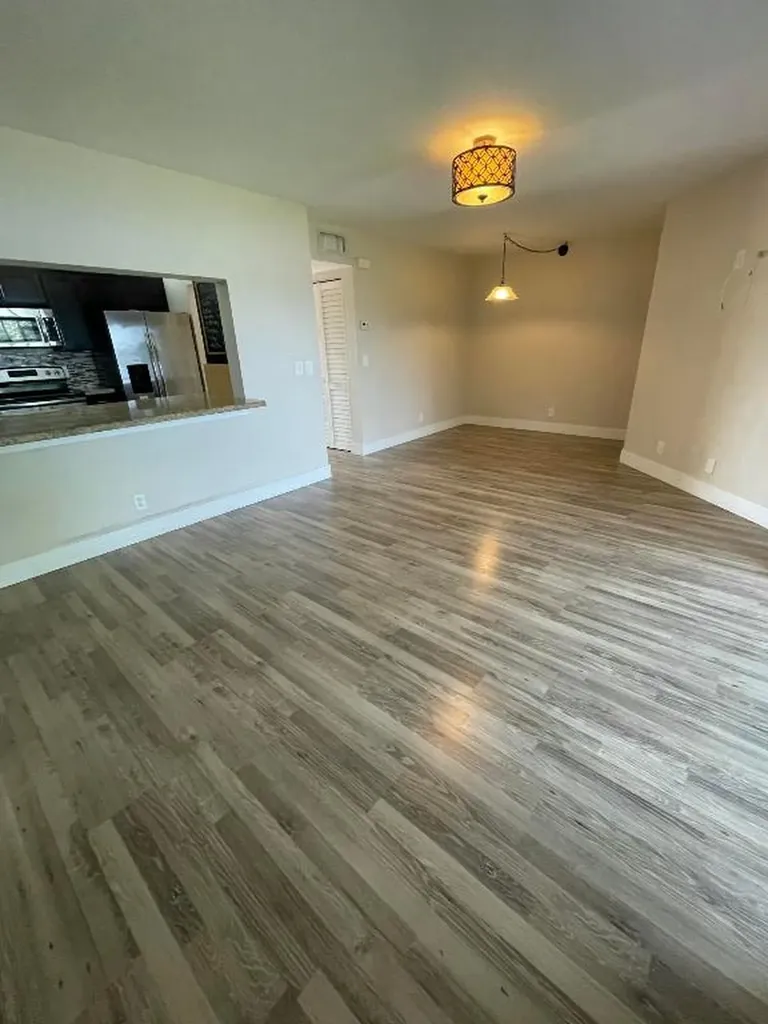 307 Liberty Court Deerfield Beach FL 33442