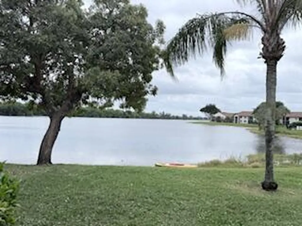 307 Liberty Court Deerfield Beach FL 33442