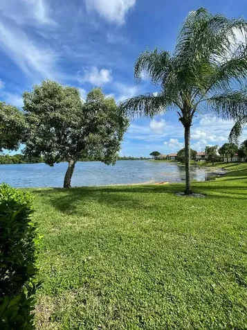 307 Liberty Court Deerfield Beach FL 33442