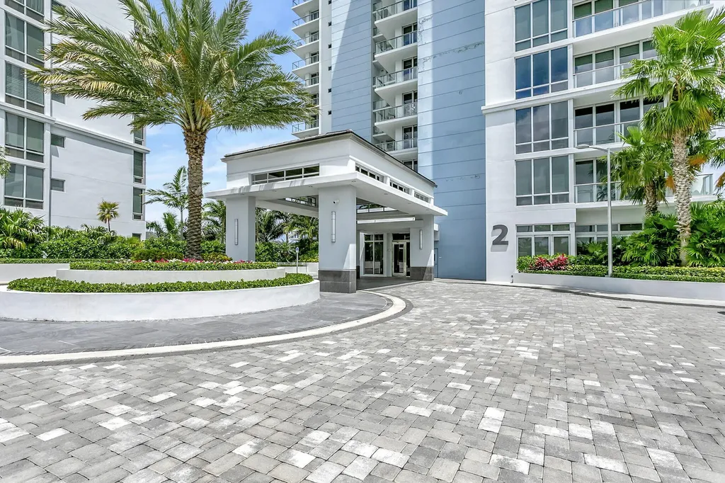 2 Water Club Way North Palm Beach FL 33408