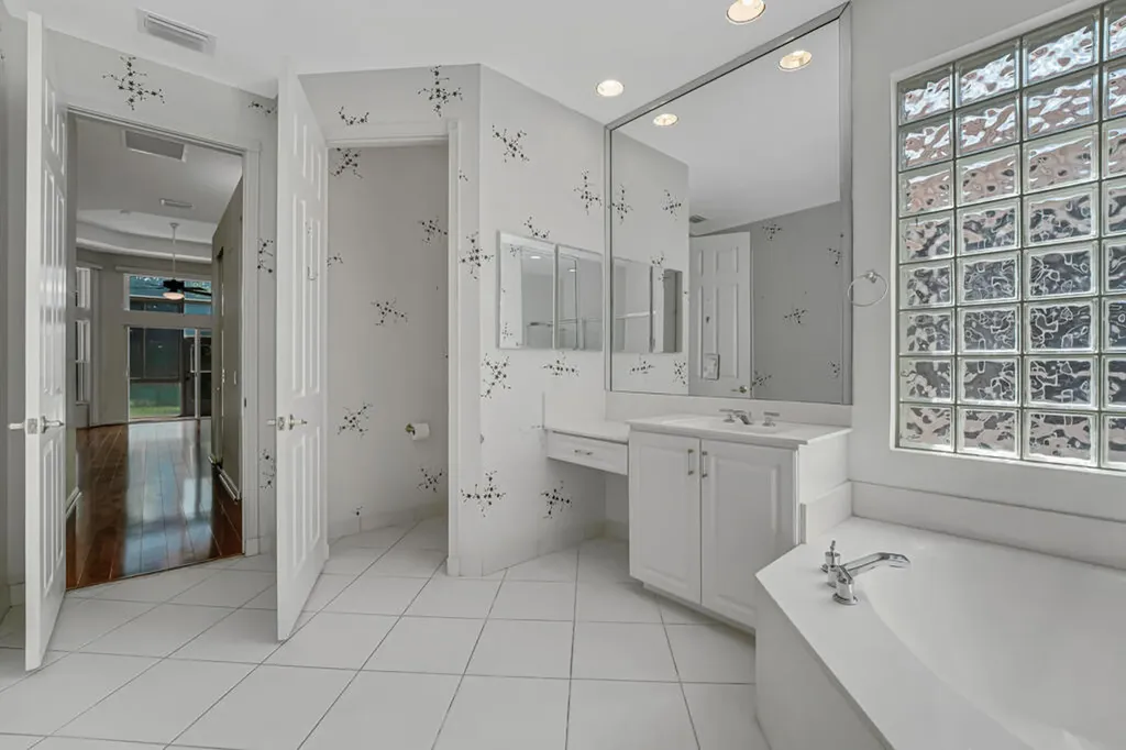 7932 Seagrape Shores Drive Lake Worth FL 33467
