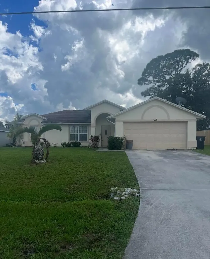 302 SW Carter Avenue Port St Lucie FL 34983