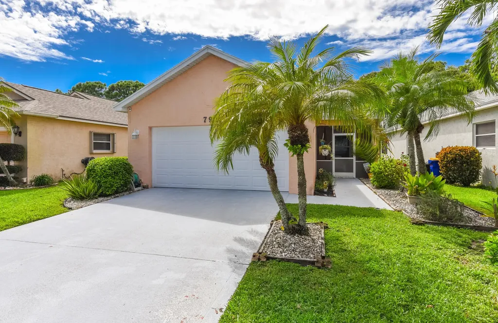 7922 SE Sugar Pines Way Hobe Sound FL 33455