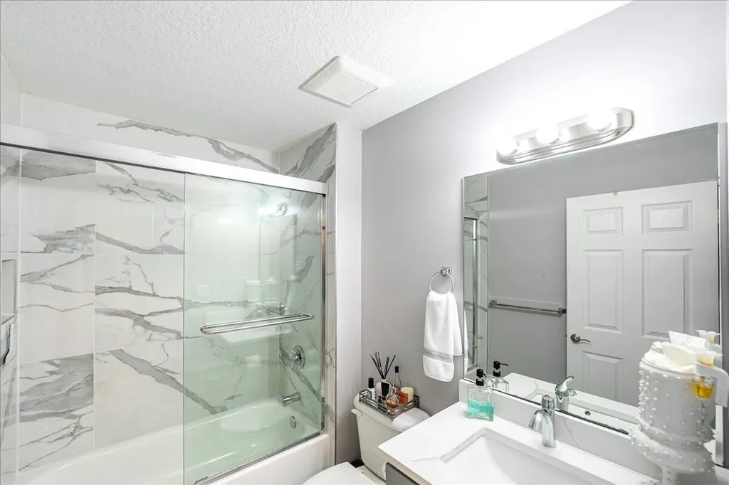 448 SW Vista Lake Drive Port St Lucie FL 34953