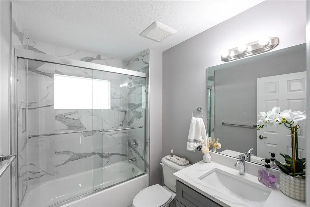 448 SW Vista Lake Drive Port St Lucie FL 34953