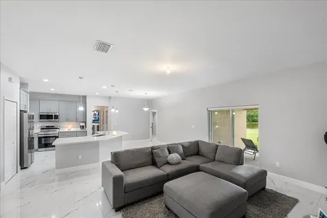 448 SW Vista Lake Drive Port St Lucie FL 34953