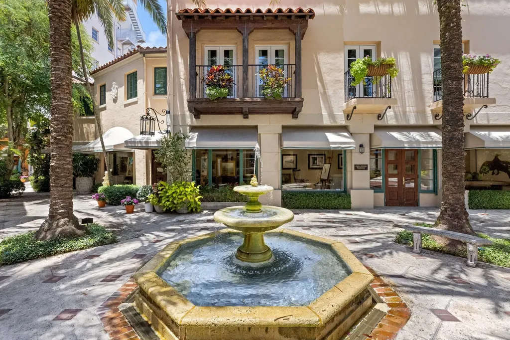 9 Via Parigi Palm Beach FL 33480