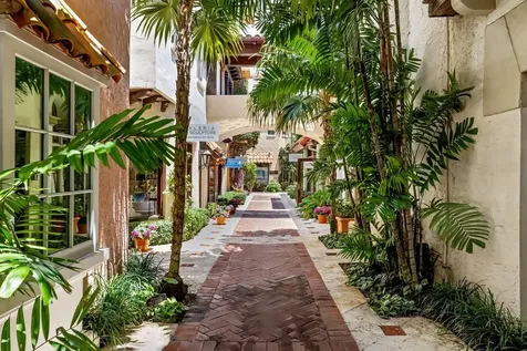 9 Via Parigi Palm Beach FL 33480