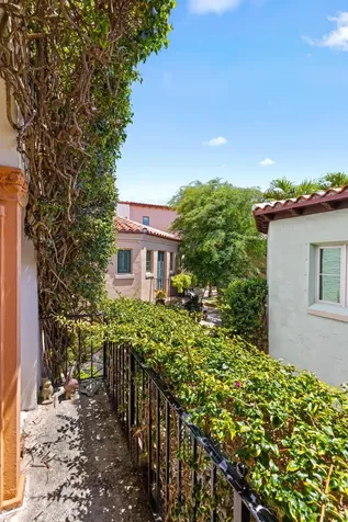 9 Via Parigi Palm Beach FL 33480