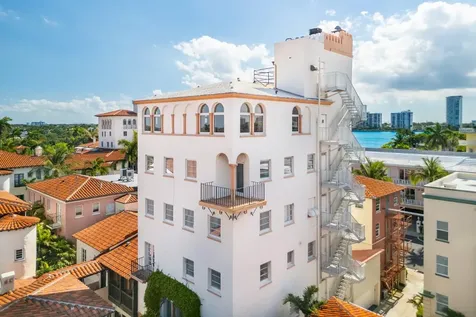 9 Via Parigi Palm Beach FL 33480