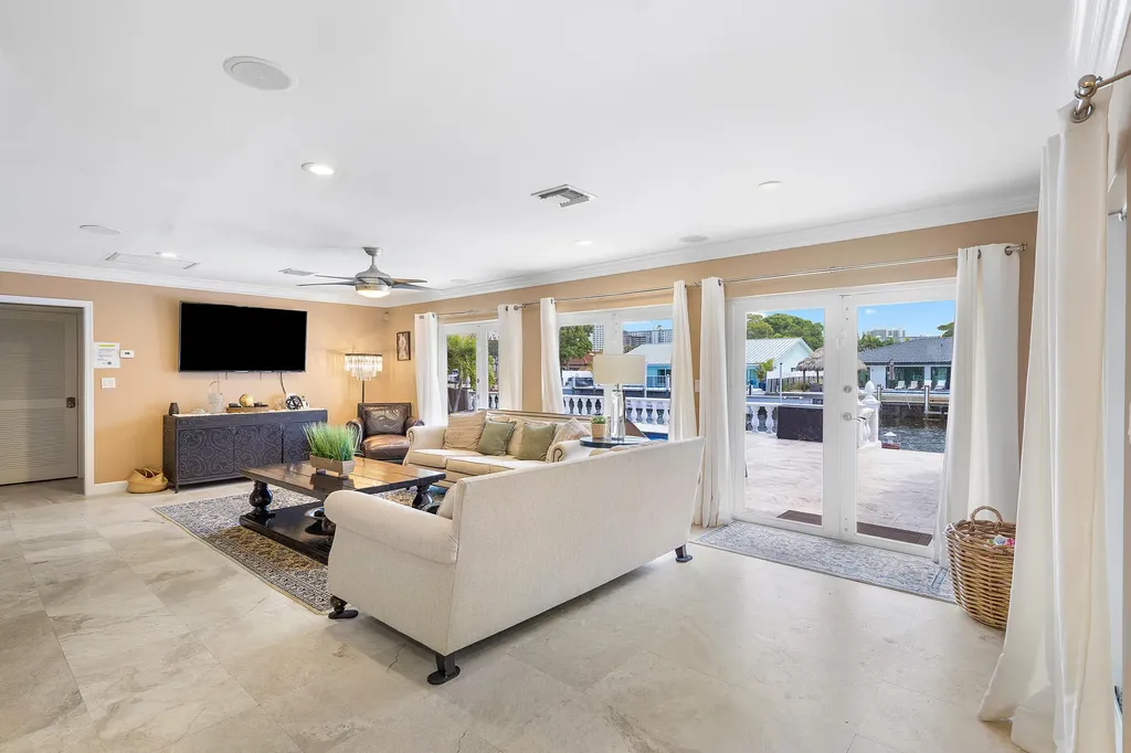 41 Castle Harbor Island Fort Lauderdale FL 33308