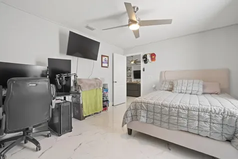 2456 SE Blackhorse Street Port St Lucie FL 34984