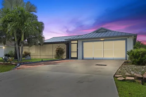 2456 SE Blackhorse Street Port St Lucie FL 34984