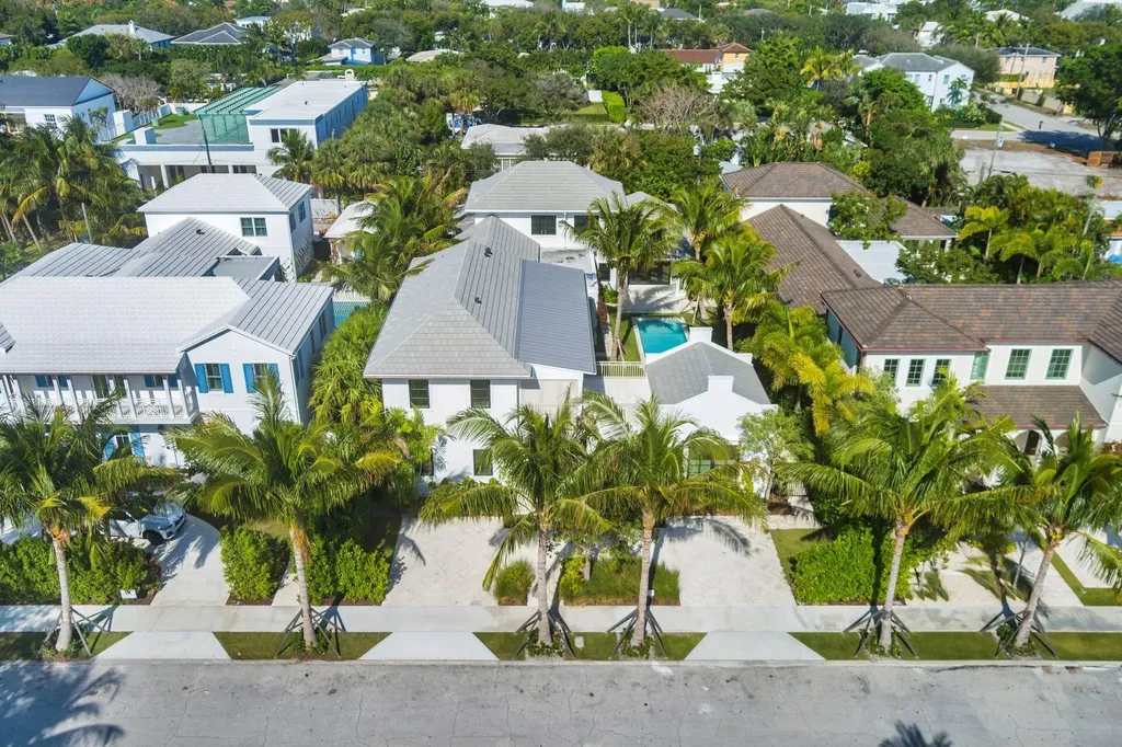 215 Summa Street West Palm Beach FL 33405