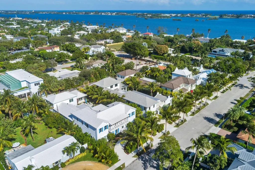 215 Summa Street West Palm Beach FL 33405