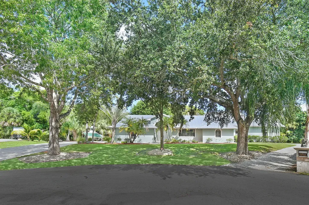 1225 SW Magnolia Bluff Drive Palm City FL 34990