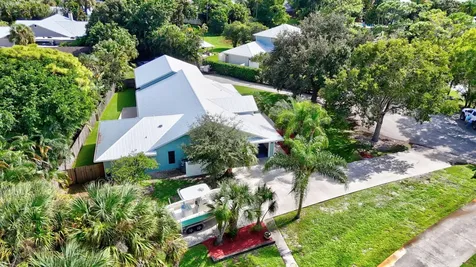 1225 SW Magnolia Bluff Drive Palm City FL 34990