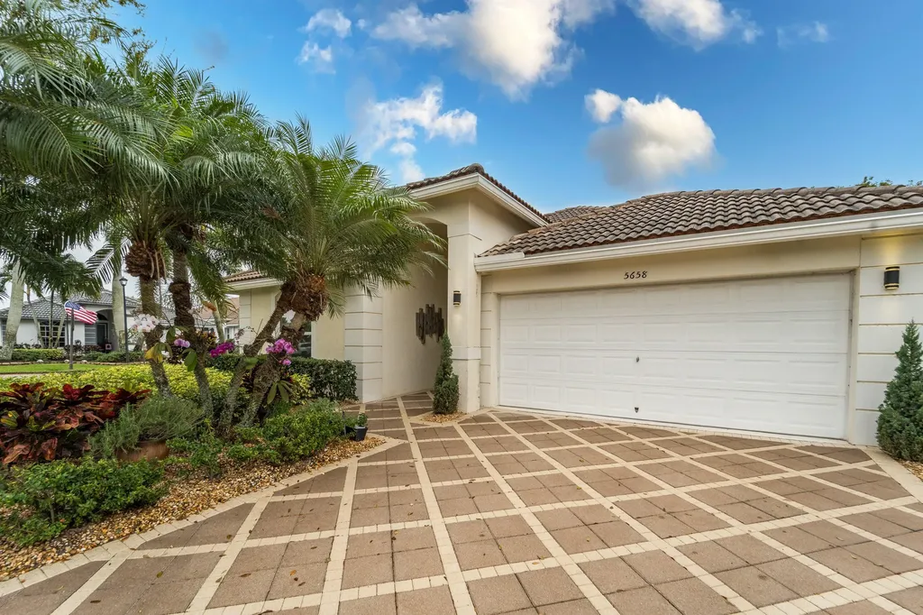 5658 S Fountains Drive Lake Worth FL 33467