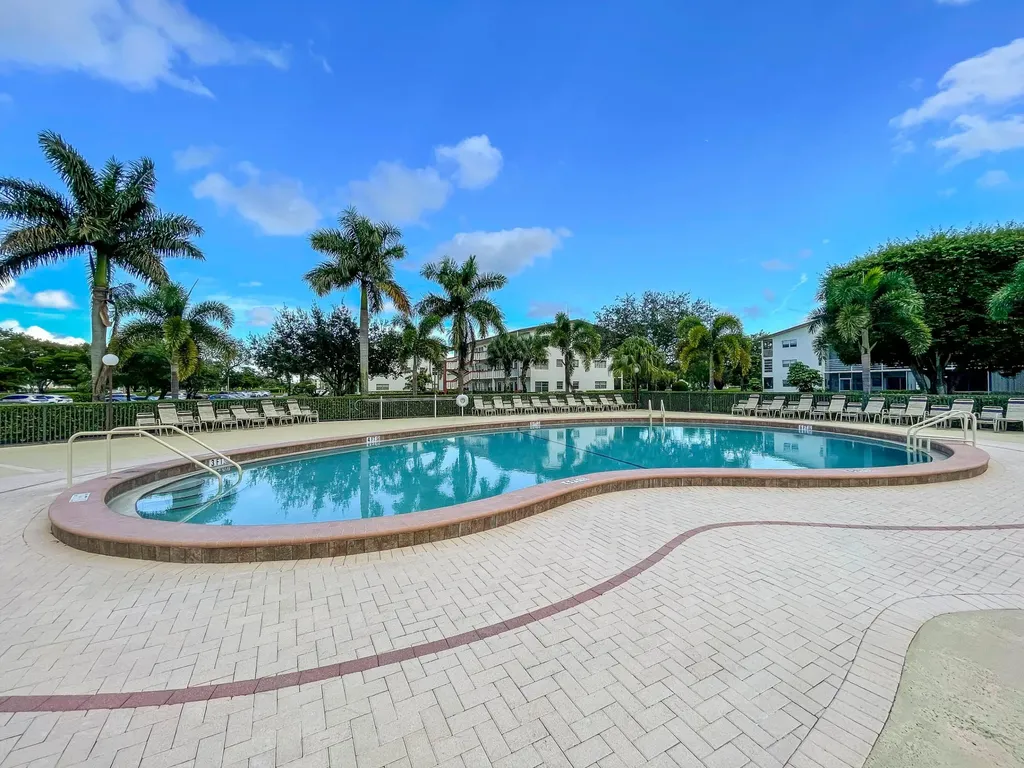 293 Brighton G Boca Raton FL 33434