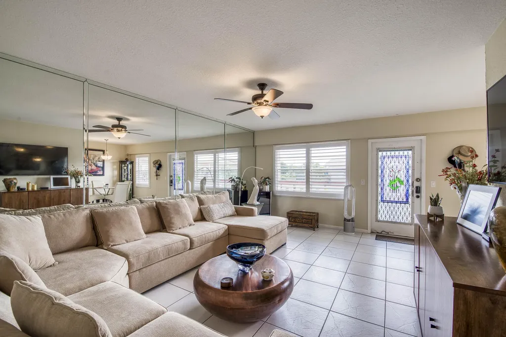 293 Brighton G Boca Raton FL 33434