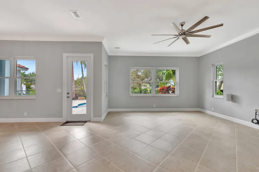 40 Country Lake Circle Boynton Beach FL 33436
