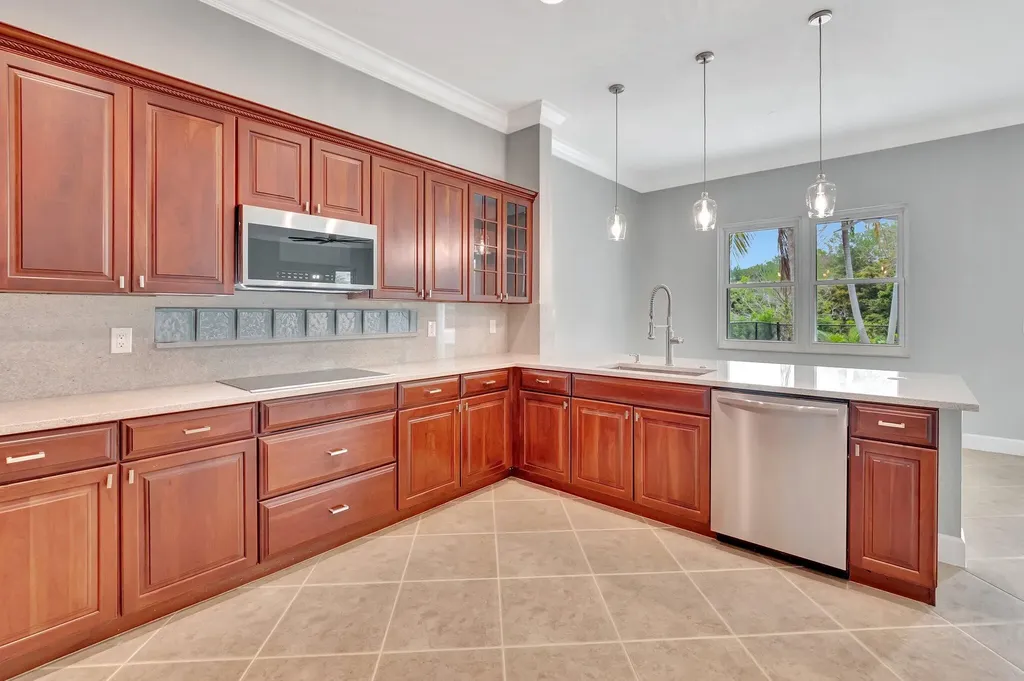 40 Country Lake Circle Boynton Beach FL 33436