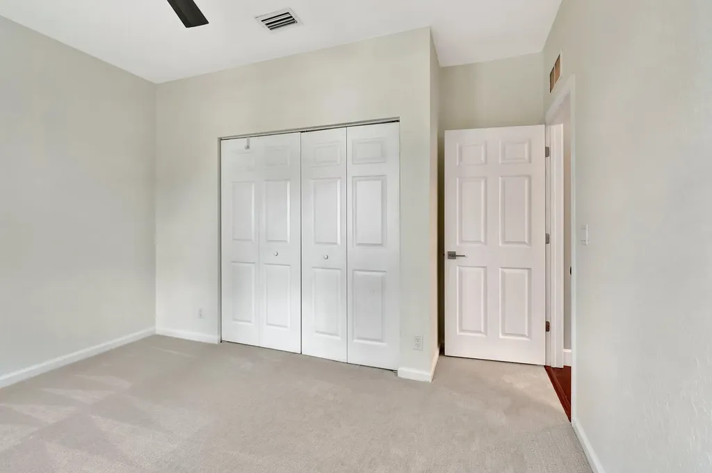 40 Country Lake Circle Boynton Beach FL 33436