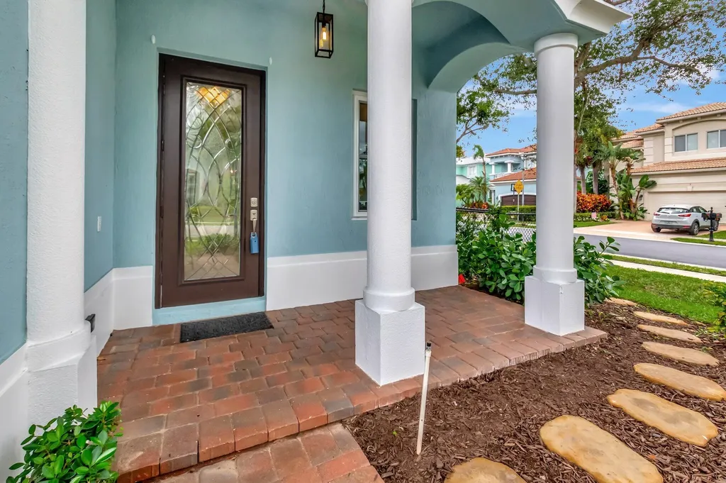 40 Country Lake Circle Boynton Beach FL 33436