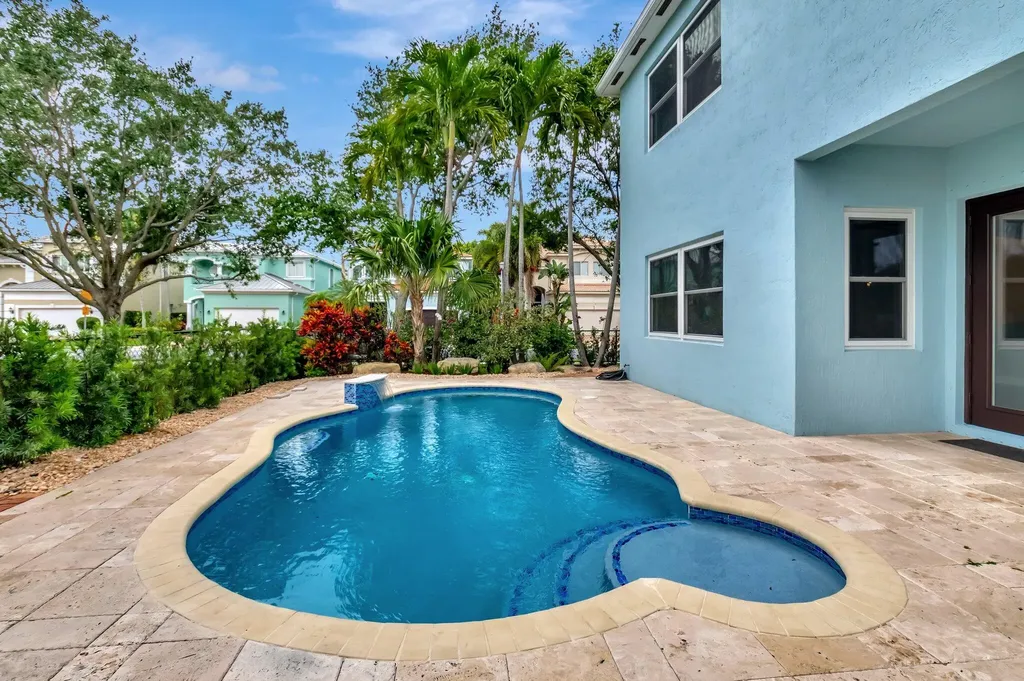 40 Country Lake Circle Boynton Beach FL 33436